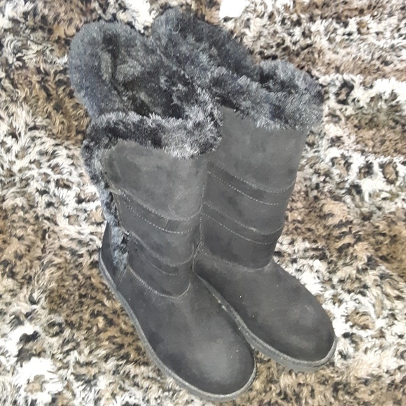 Black boots - Picture 3 of 5